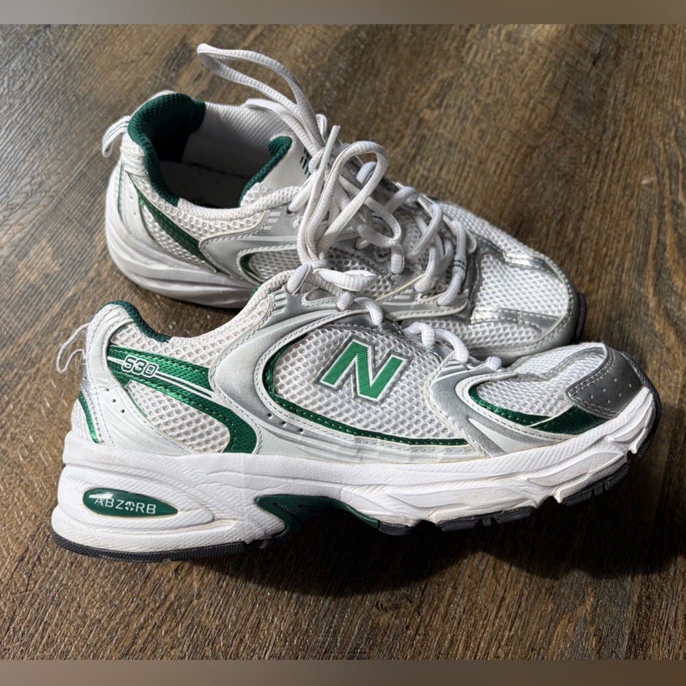 New Balance 530 Green/White/Silver Sneakers- Sz 5.5 Y- W 7